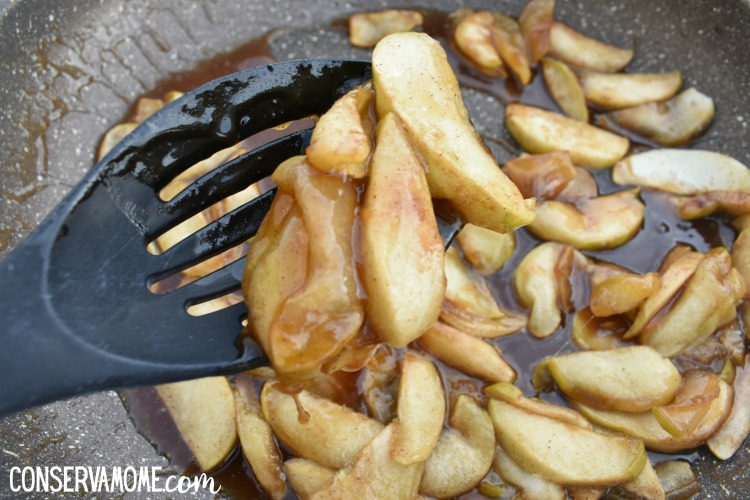 Caramel Pecan Apple Pie Cheesecake