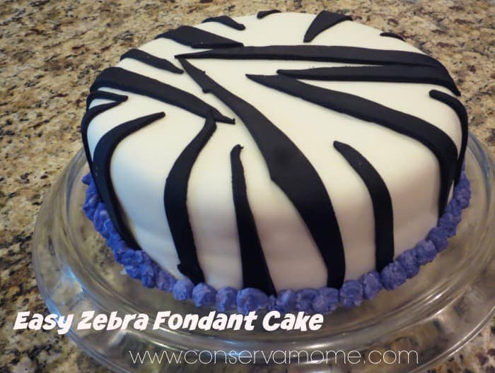 ConservaMom - How to make an Easy Zebra Fondant Cake - Easy Tutorial