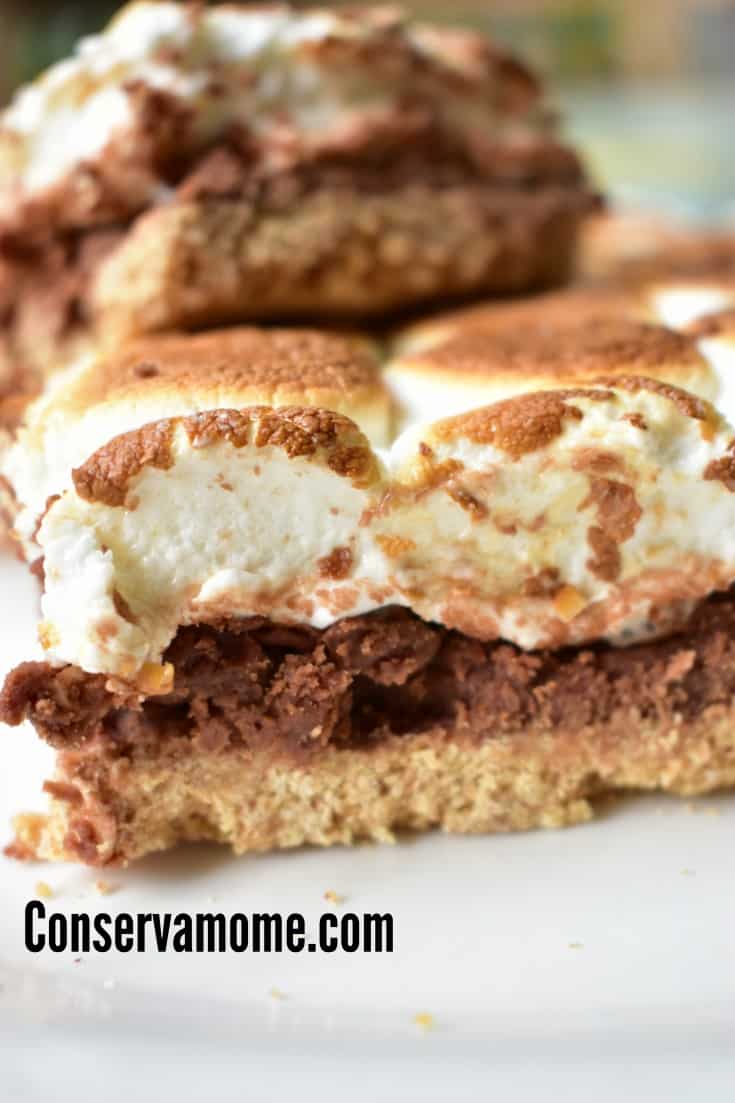 This delicious Copycat Starbucks S'mores bars recipe will be a huge hit. Filled with all the delicious s'mores flavor in a convenient & delicious bar. 