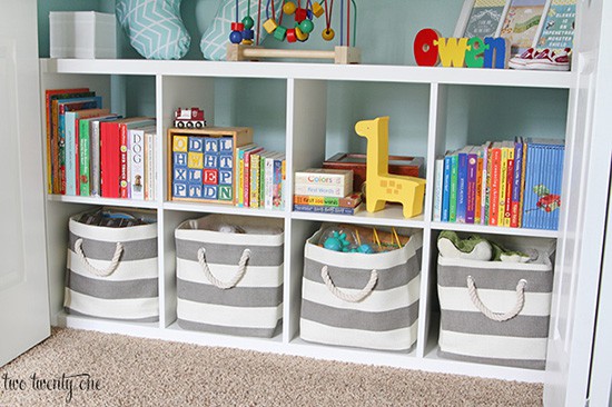 Toy Storage just got a whole lot easier with this round up of 35 Clever and Creative Toy Storage Solutions for your home. 