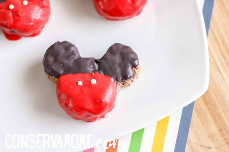 Are you a fan of all things Disney? Do you want a magical treat that is easy to make? Then here's the perfect Disney Themed Dessert. Check out these easy to make Mickey Mouse Krispie Treats.
