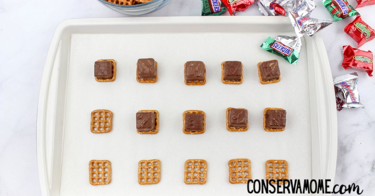 Christmas Pretzel Sandwiches