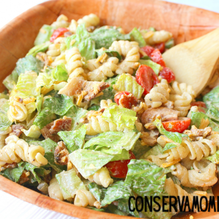 Are you looking for a simple salad recipe that gives you all the glorious flavors? You're going to love the taste of this BLT Pasta Salad! It's seriously the perfect summertime salad.  #Pastasalad #easysaladrecipe Easy Salad Recipe | Pasta Salad