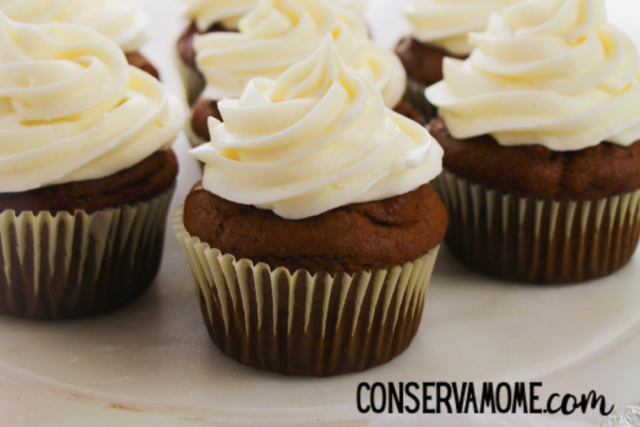 Delicious Pumpkin Cupcakes with Cream Cheese Frosting