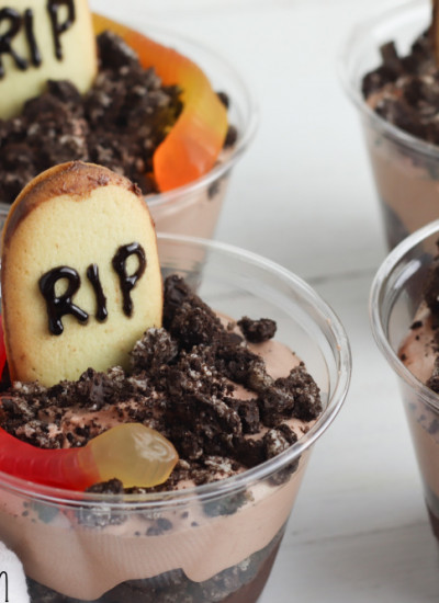 Graveyard Pudding Cups: A Fun Halloween Dessert