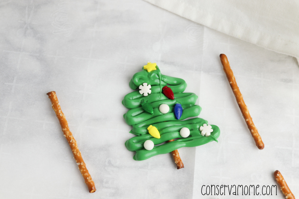 Pretzel Christmas Trees : A Fun Christmas Tree themed