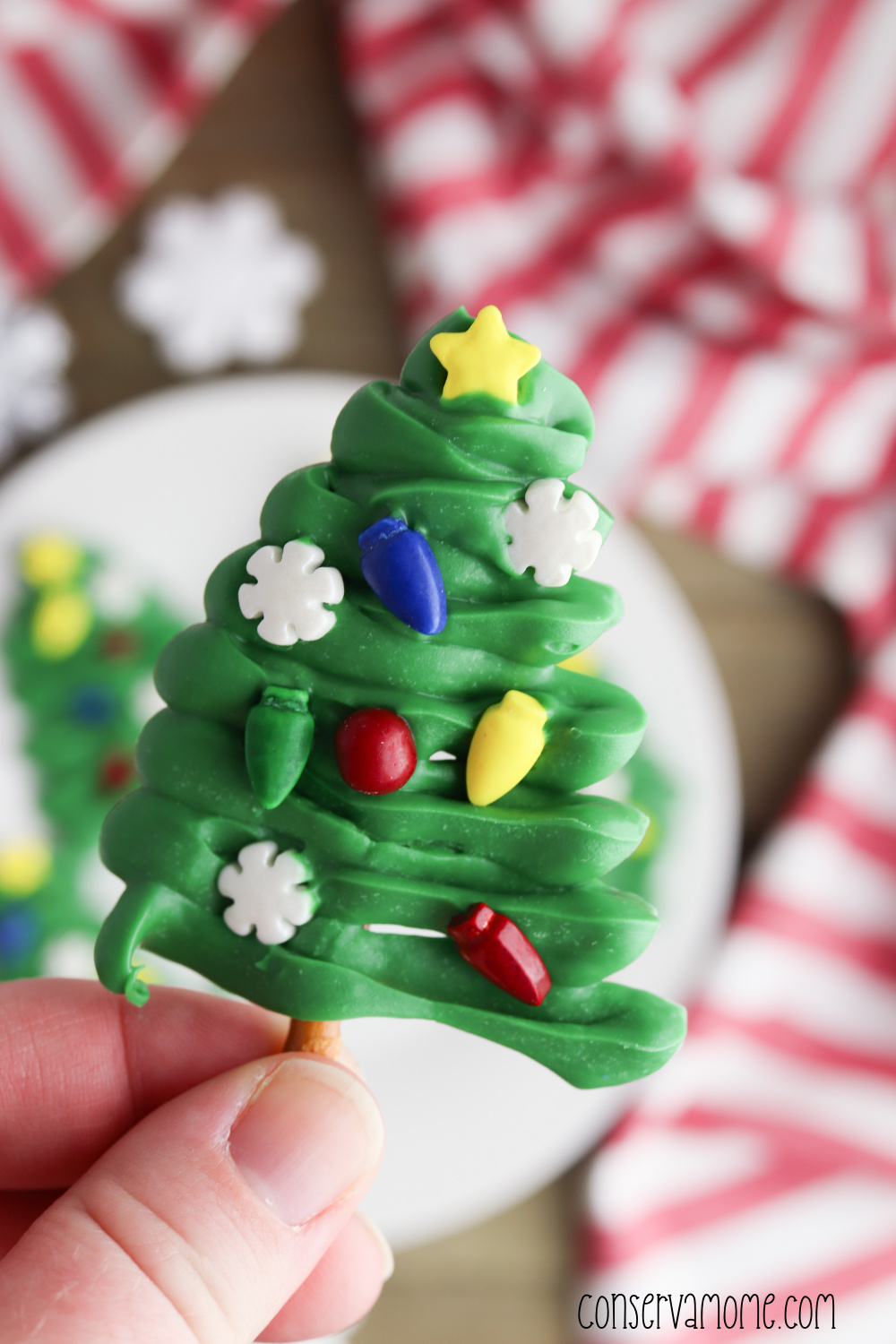 Pretzel Christmas Trees : A Fun Christmas Tree themed Treat