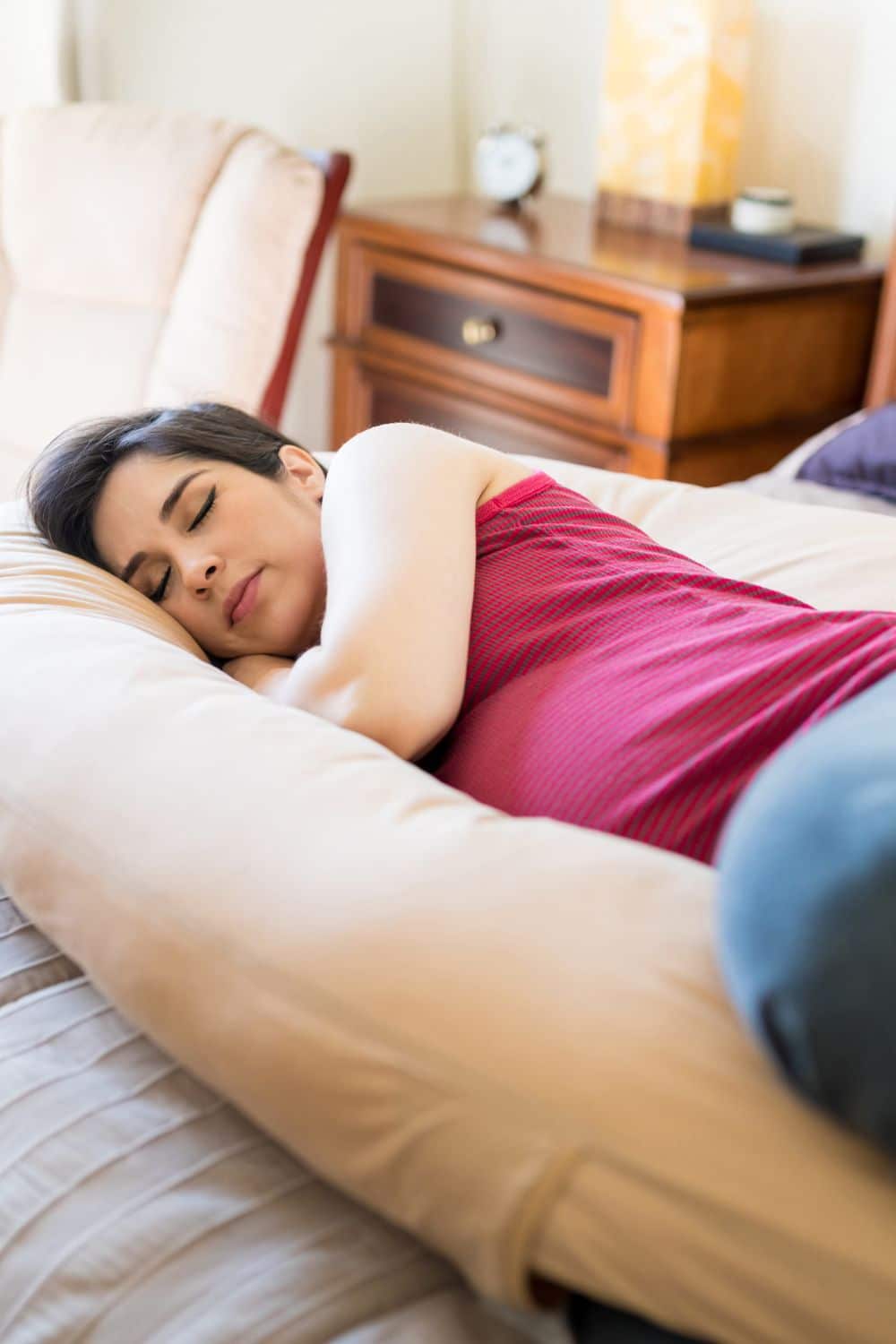 What Are the Benefits of Using a Full-Body Pregnancy Pillow for Better Sleep Quality