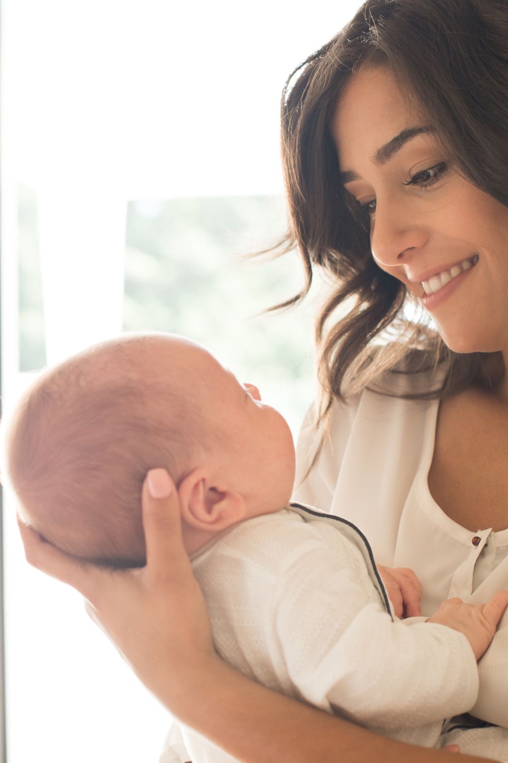 An Essential Guide to Postpartum Recovery Tips for New Moms