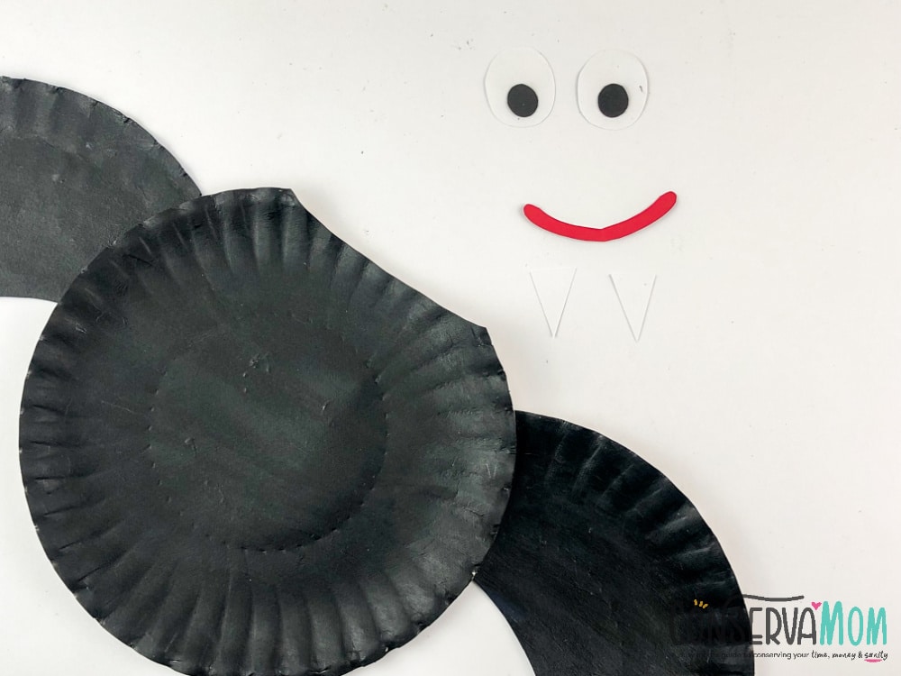 Paper plate Bat craft