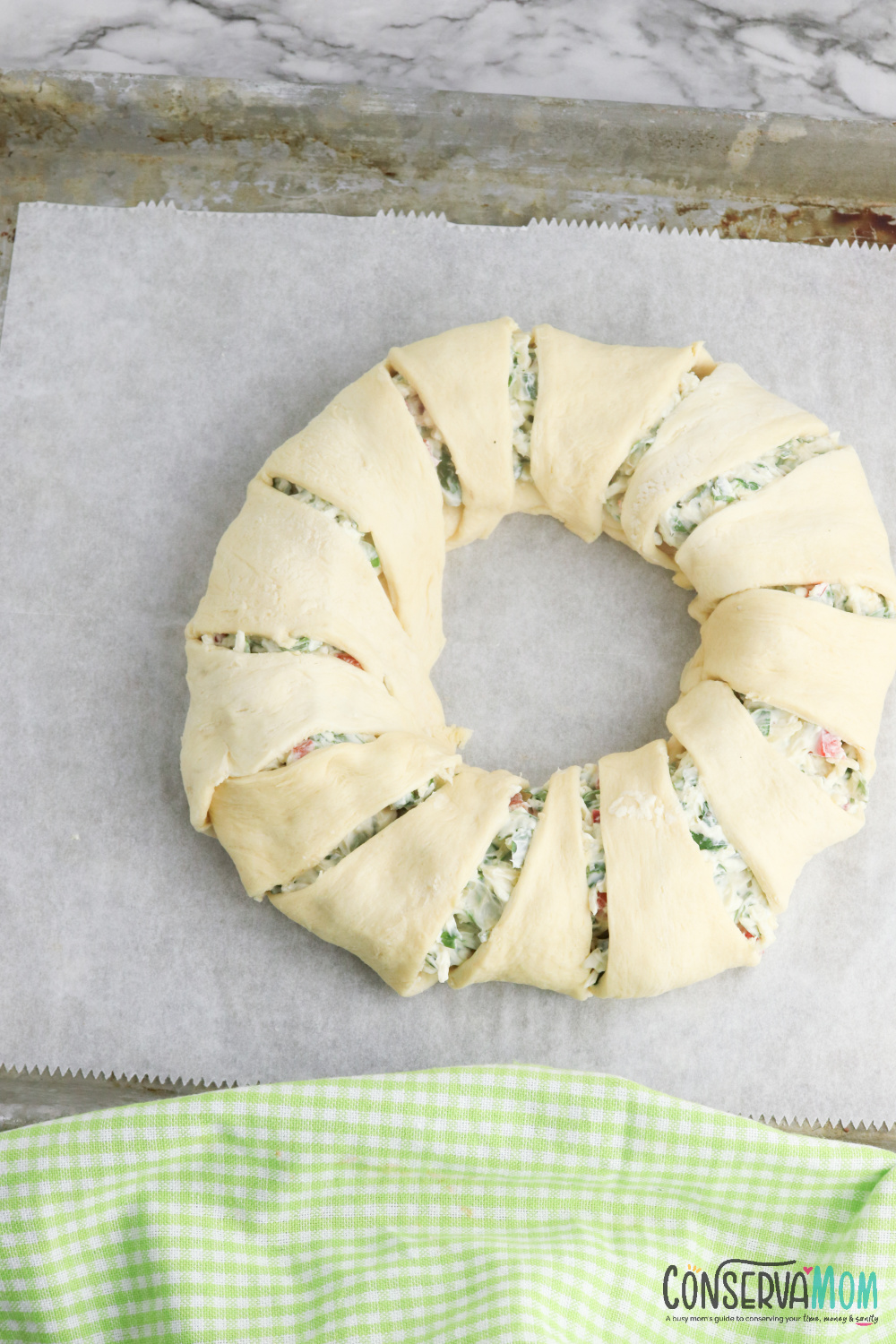 Spinach dip Wreath