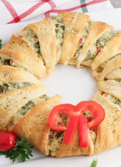Spinach dip Wreath